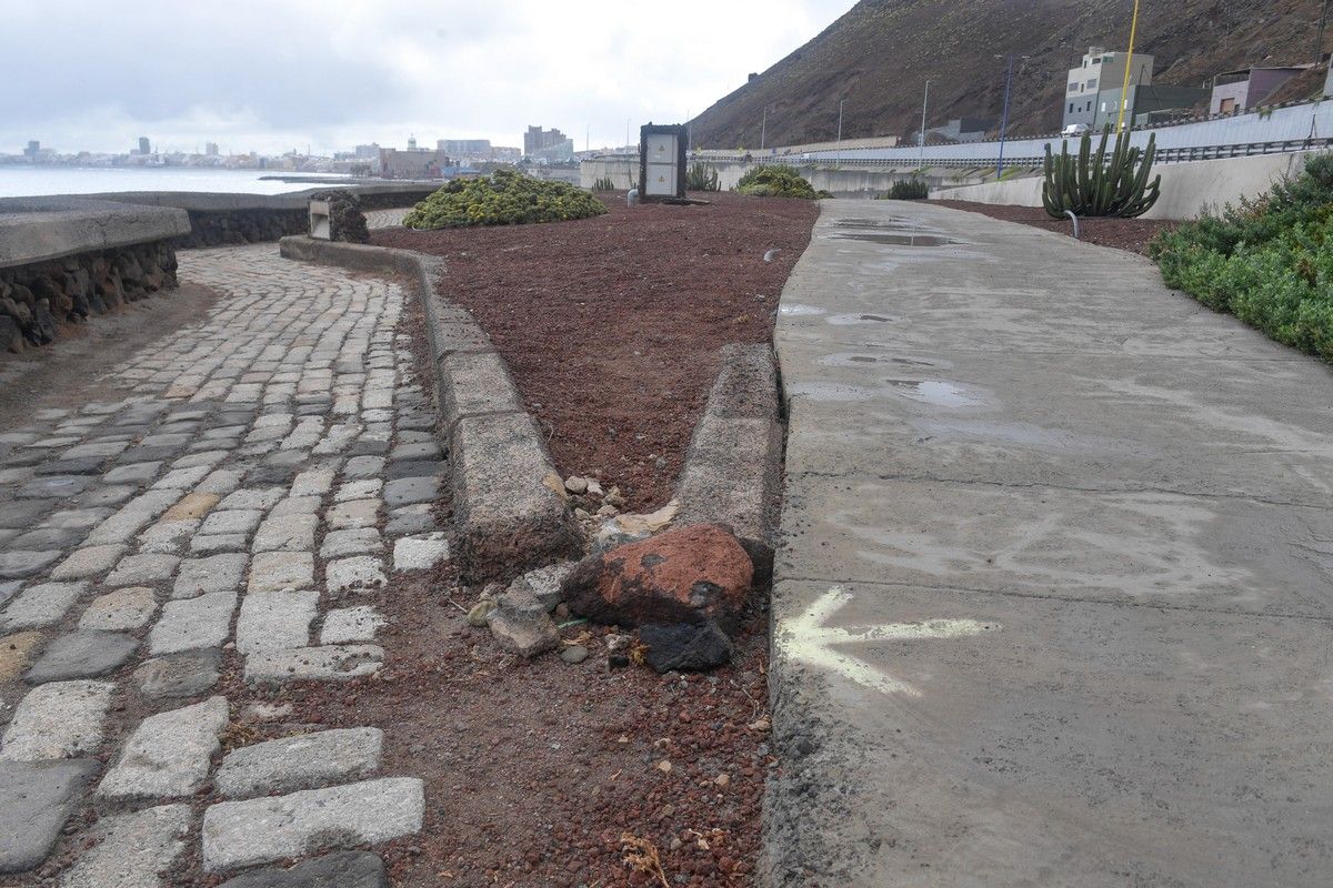 Estado de abandono de la zona de El Atlante