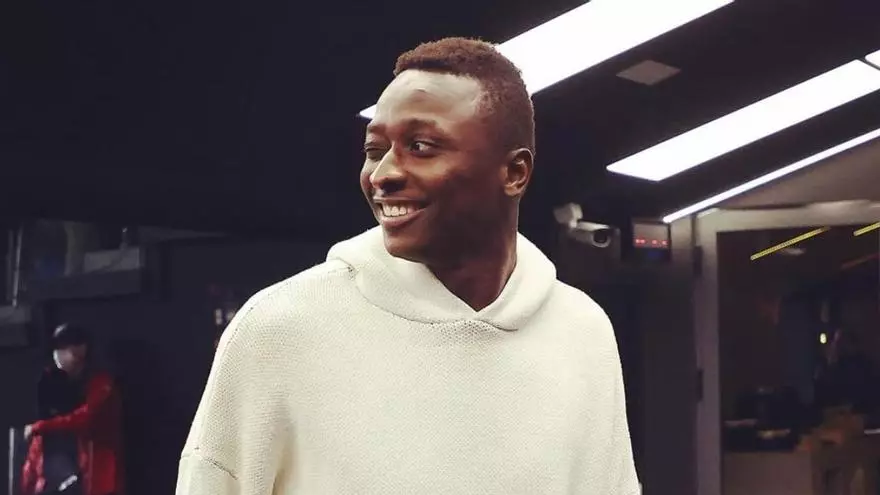 Sadiq ya ha llegado a Valencia pasando las pruebas médicas