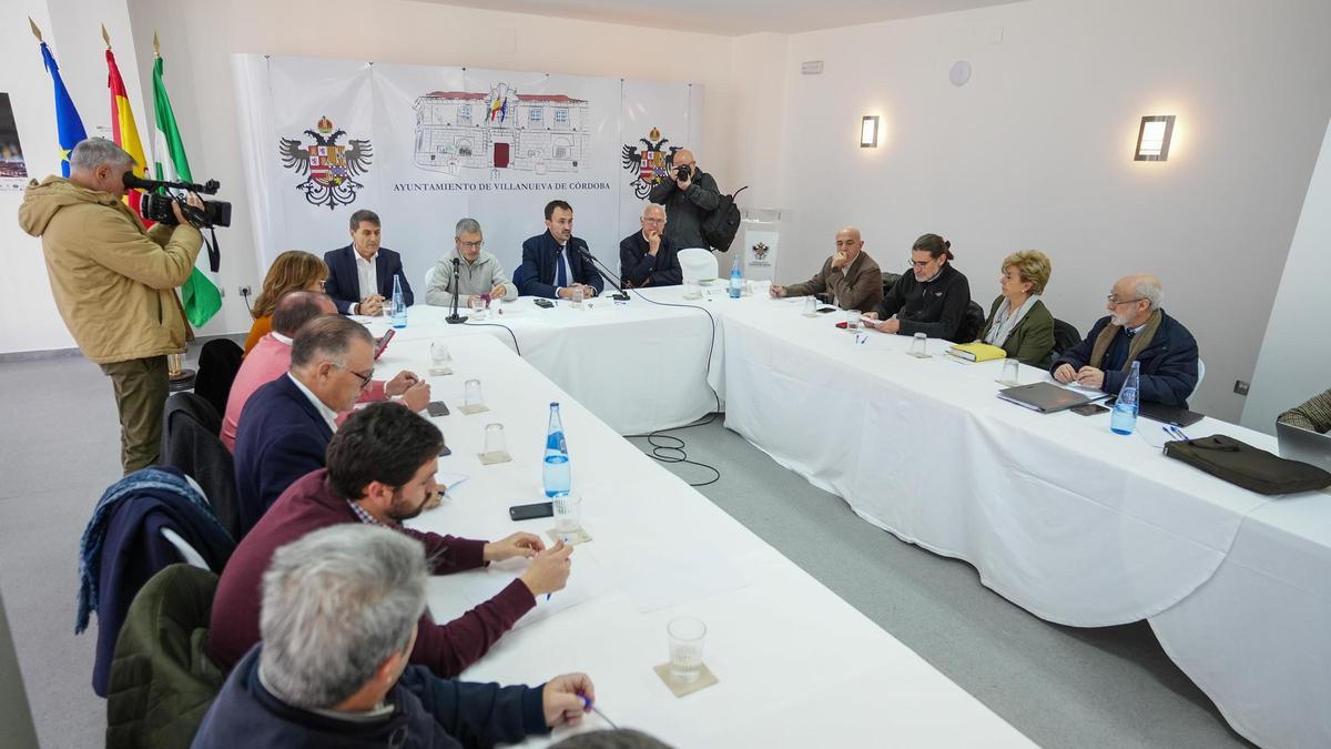 Un momento de la reunión celebrada con el secretario de Estado de Medio Ambiento.