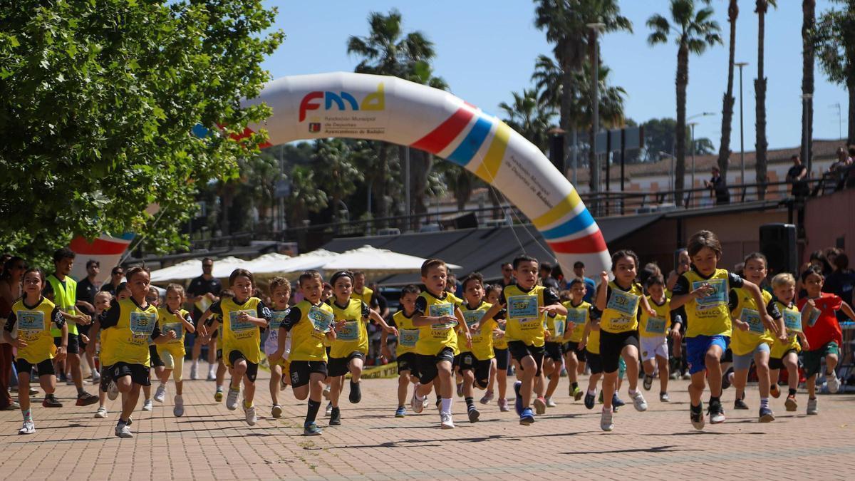 Fotogalería | La San Romilla: una década de millas solidarias en Badajoz