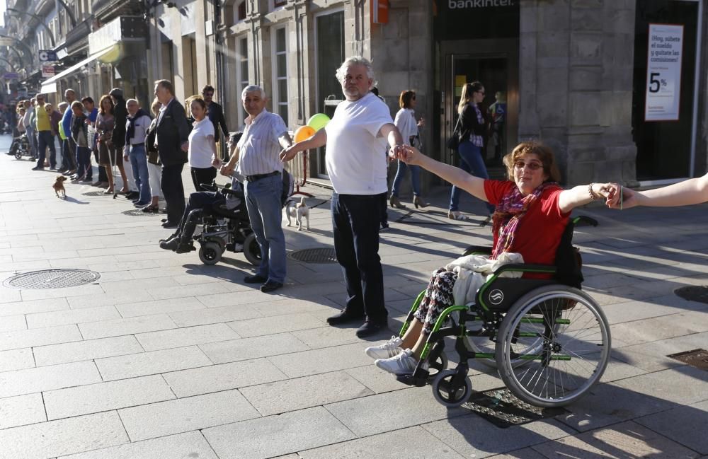 Cadena humana en Vigo por el Día de la Esclerosis