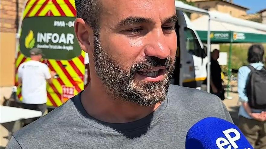 David Suelves, alcalde de Loporzano, tras una larga noche contra el fuego: “Había vecinos que no se querían ir, aquí tienen su vida"