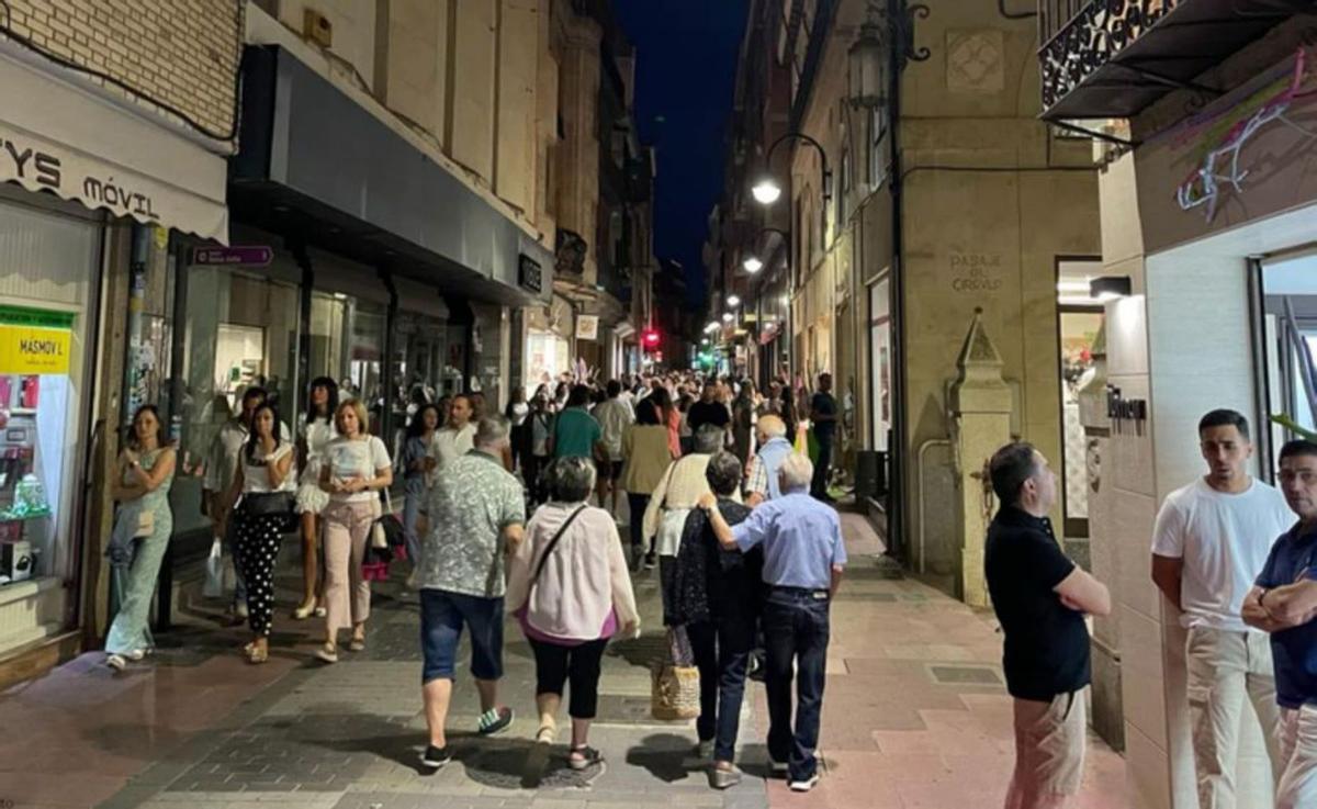 La fiesta de la Noche en Blanco invade las calles céntricas | E. P.