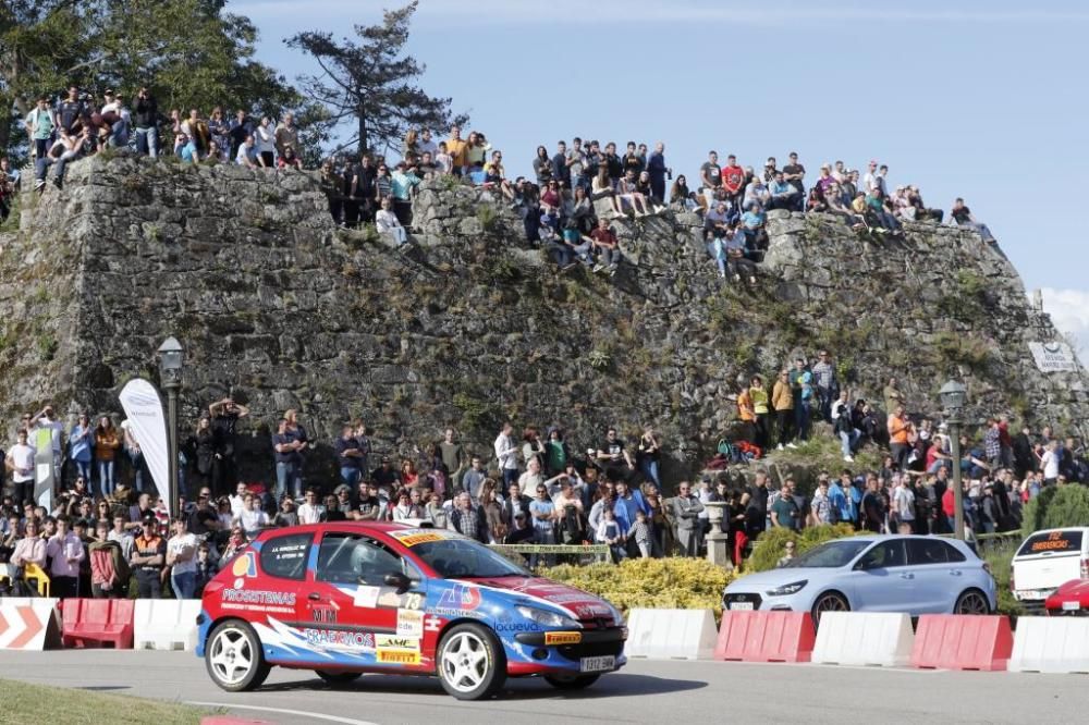 El olor a gasolina se apodera de O Castro con el Rallye Rías Baixas