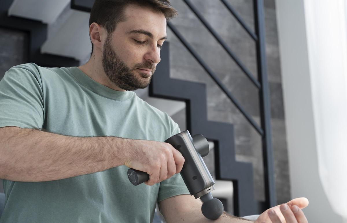Esta pistola de masajes es la más recomendada para recuperar tus músculos y está muy rebajada