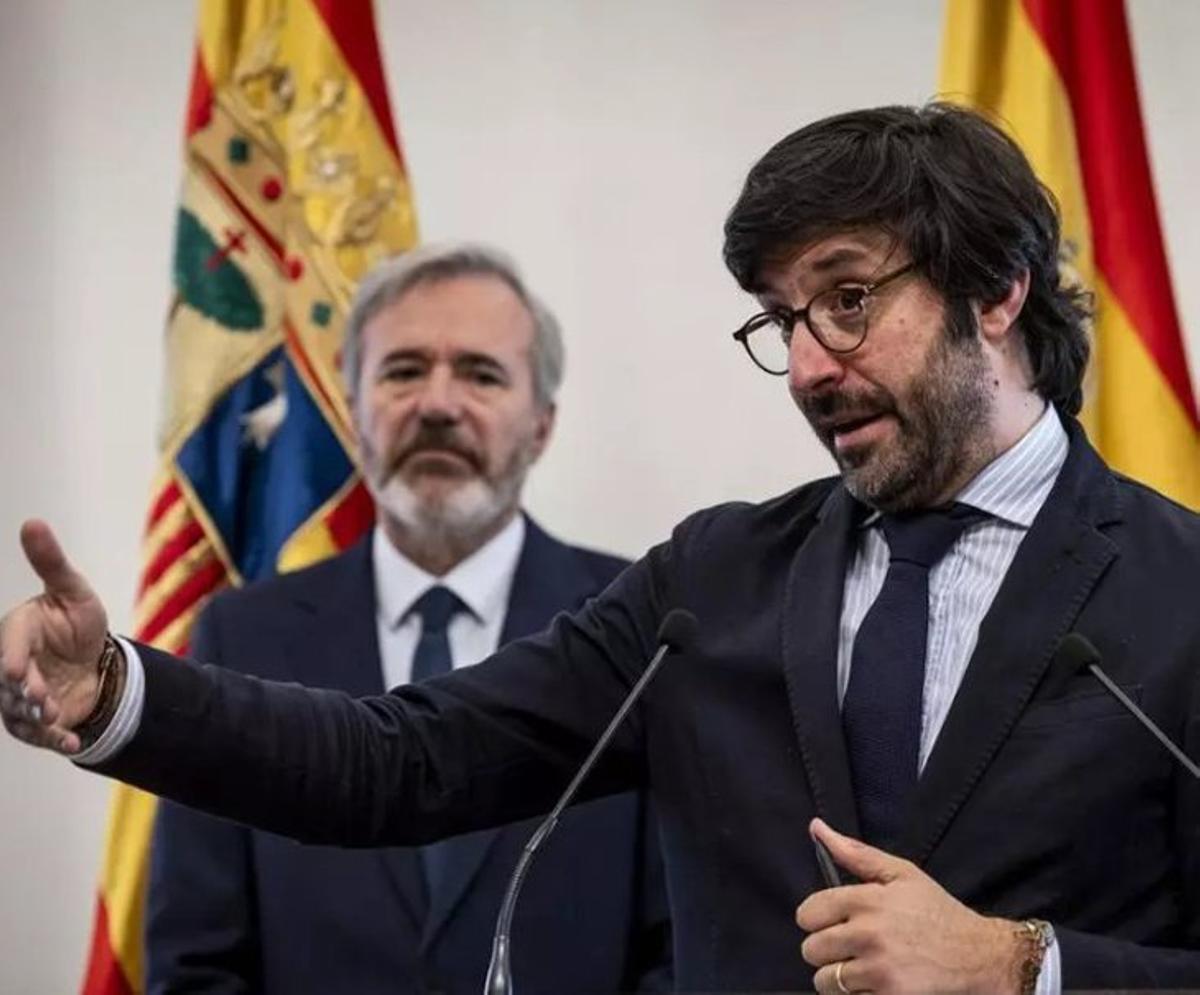 David Blázquez (AWS) interviene ante Jorge Azcón.