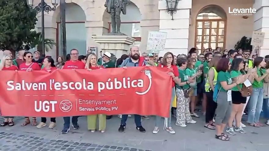 La huelga sigue en la Safor: nueva concentración en Gandia para defender sus reivindicaciones ante el pleno municipal