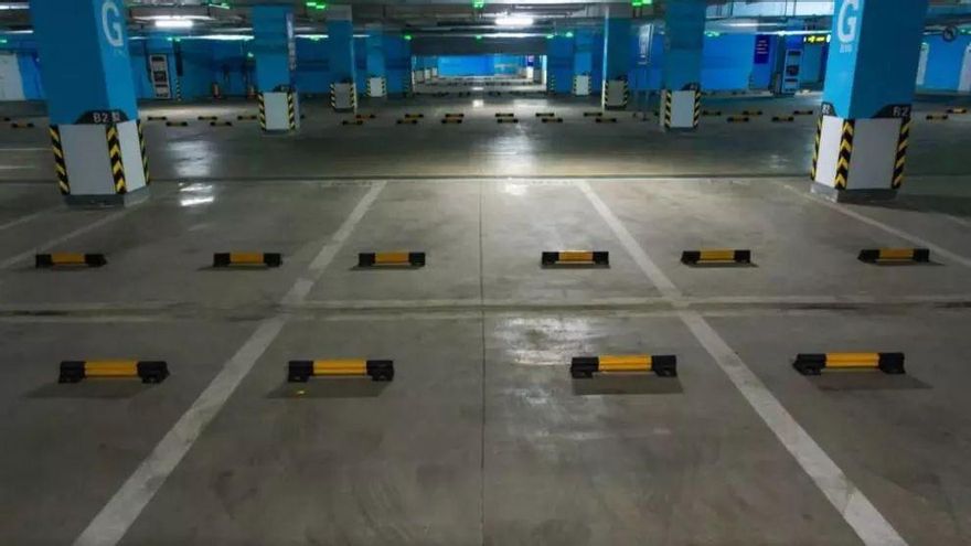 ¿Se pueden aparcar dos vehículos en una misma plaza de garaje?