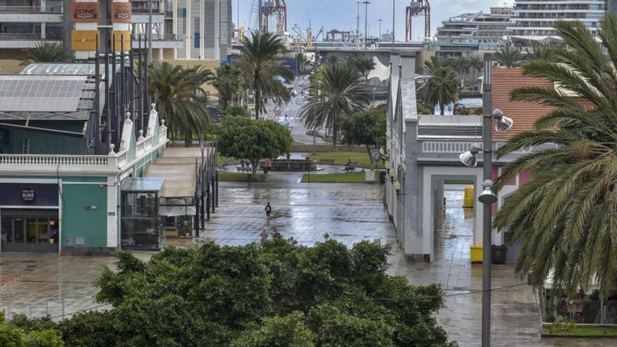 El Carnaval se mantiene en Santa Catalina pese a la demora en el túnel de la Metroguagua