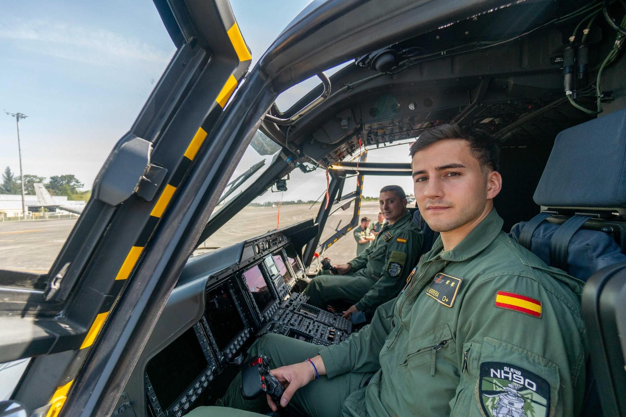 Aeródromo militar de Santiago. Visita a medios aéreos y terrestres en el marco del ejercicio Madrisar Samar 25