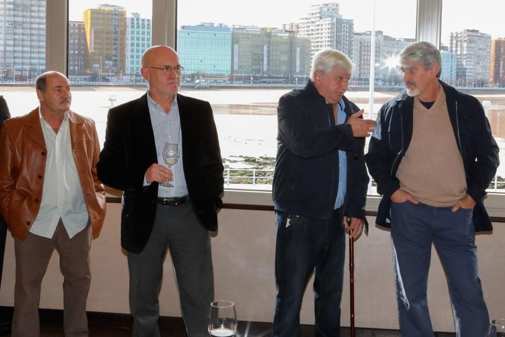 Homenaje a los socios veteranos del Sporting.