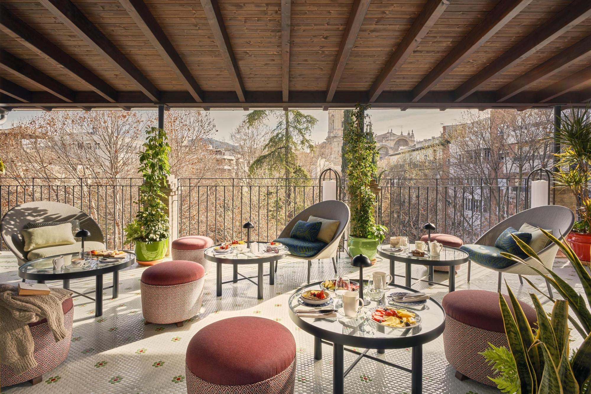 La terraza del Seda Club Hotel de Granada