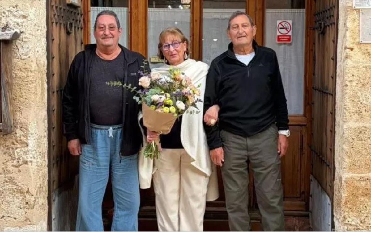 Die Geschwister Guillem, Joana und Toni Fuster Alomar bei der offiziellen Verabschiedung