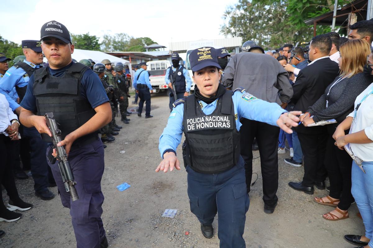 Hondures decreta un toc de queda parcial després d’una matança per narcotràfic