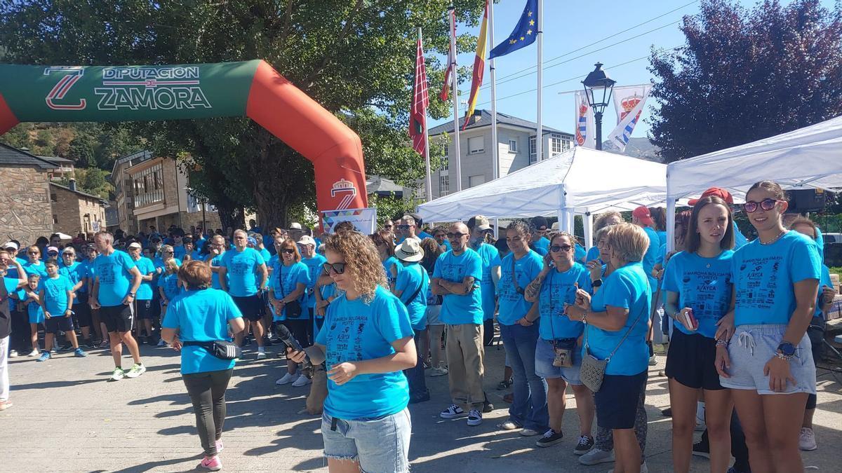 Marcha en favor de Azayca en Porto