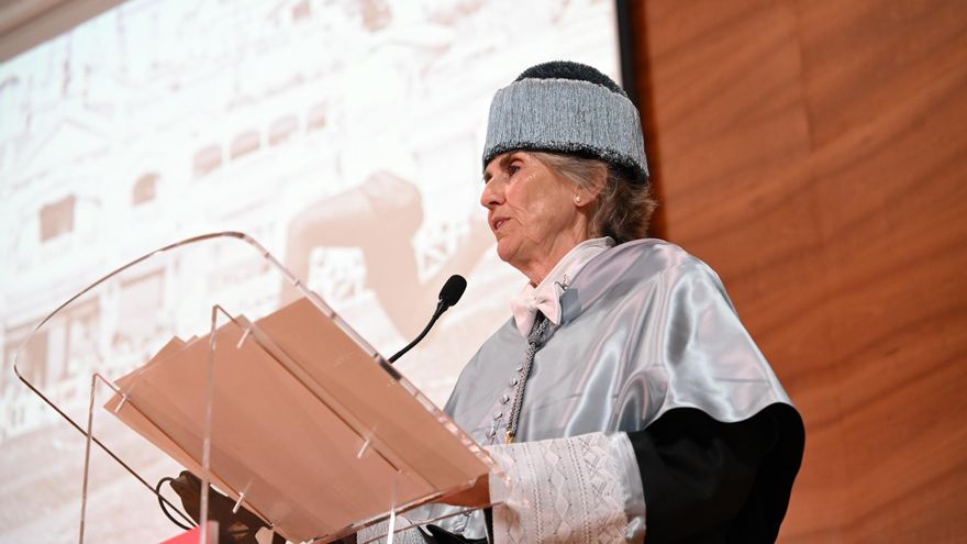 Paloma del Río durante su intervención en la clausura del curso de la UMH / Áxel Álvarez