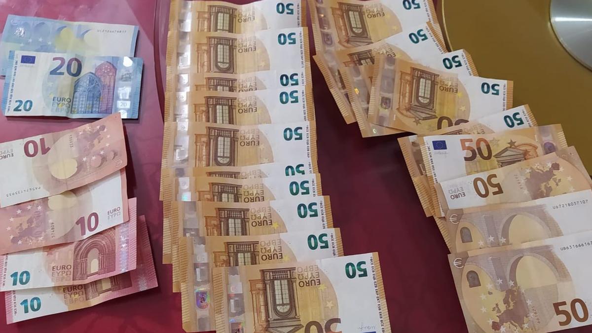 Se han intervenido 8.200 euros en la timba