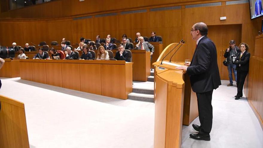 Lambán quiere abordar con Rajoy un conflicto en el que sigue «a la ofensiva»