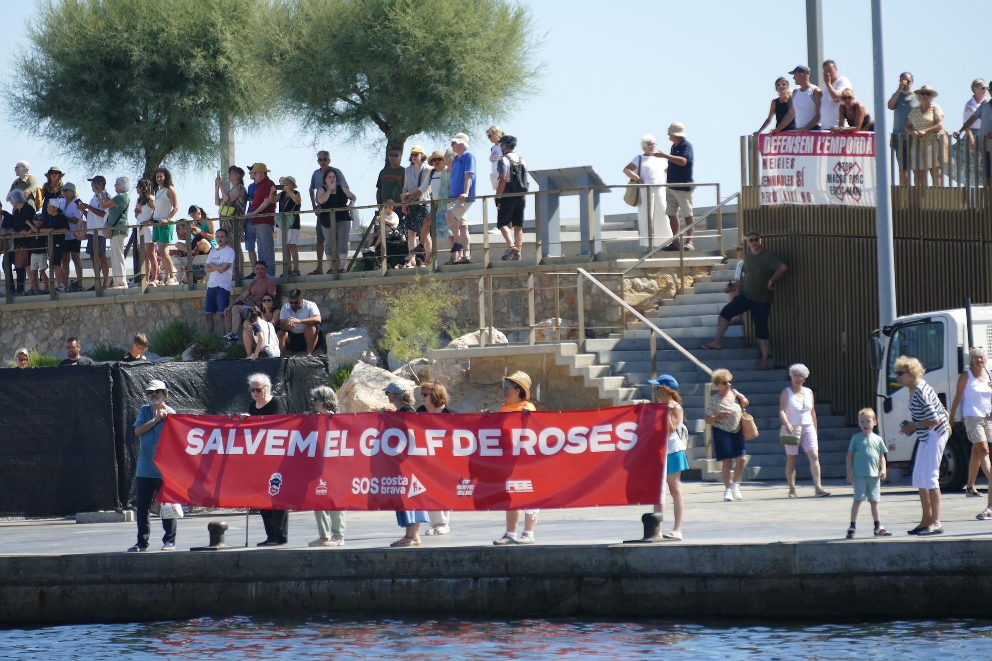 L'Escala commemora la Festa del Carme amb un sentit homenatge a les persones grans i a les seves arrels marineres