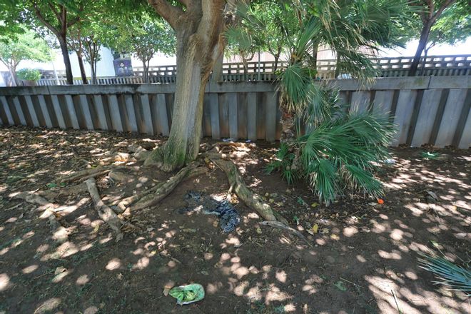 Así ha quedado la zona donde un rayo ha alcanzado a una mujer en València