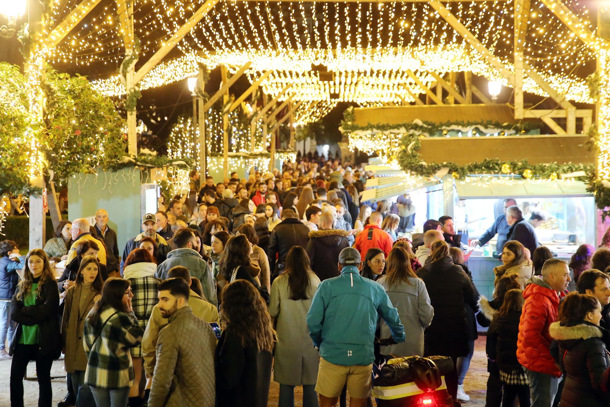 Mercado_navidad_vigo_2022_c�es_market.jpg