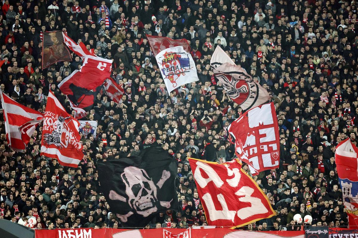 Las imágenes del Estrella Roja - Celta en Belgrado