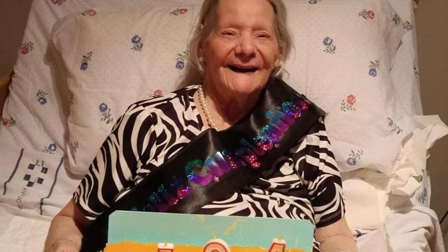 Candelaria García cumple 104 años