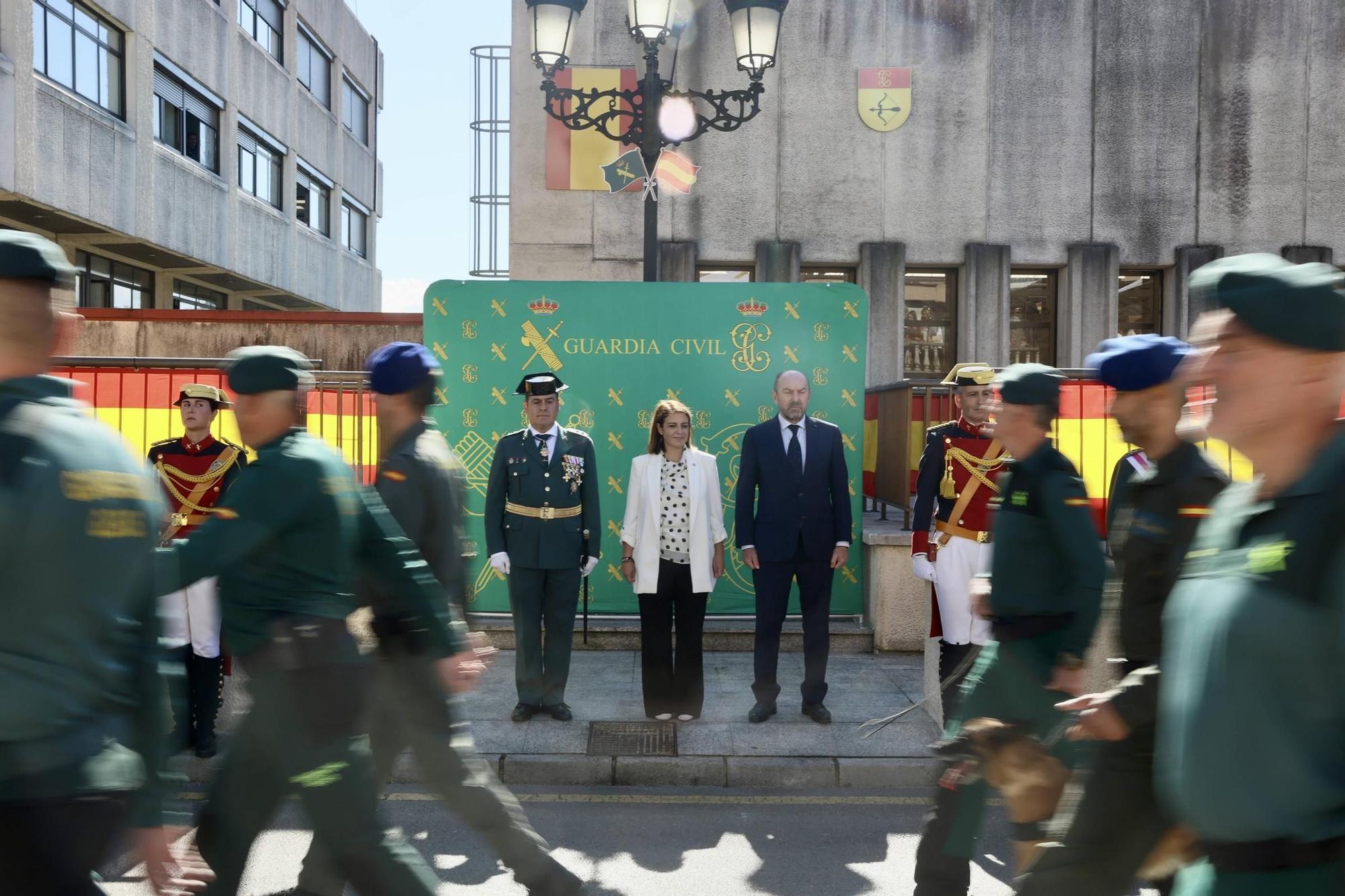 EN IMÁGENES: Desfile de la Guardia Civil en Oviedo por el día de la Hispanidad