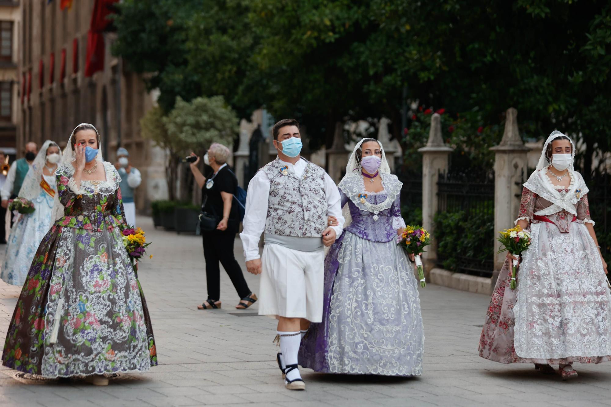 Búscate en el segundo día de Ofrenda por la calle de Caballeros (entre las 20.00 y las 21.00 horas)