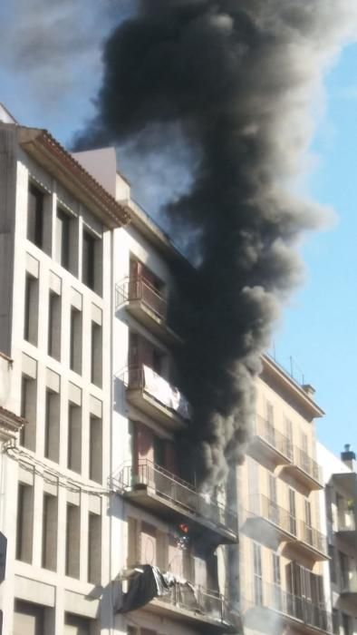 Incendi en un edifici en rehabilitació del carrer del Carme de Girona