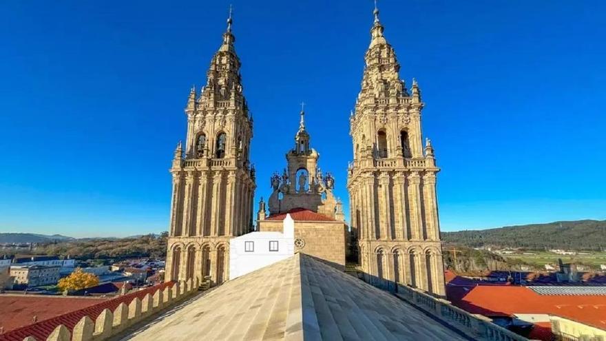 Así era el dúplex que hubo entre las dos torres de la Catedral de Santiago y que arrasaría en Airbnb