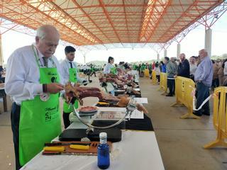 2.700 platos de jamón vendidos en Plasencia por el alzhéimer