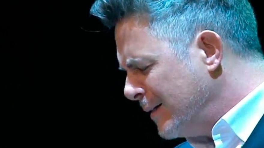 Alejandro Sanz Cantando El Himno De Andalucía elcorreoweb.es