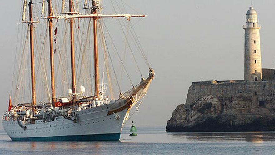 El &#039;Juan Sebastián Elcano&#039; en La Habana en 2012.