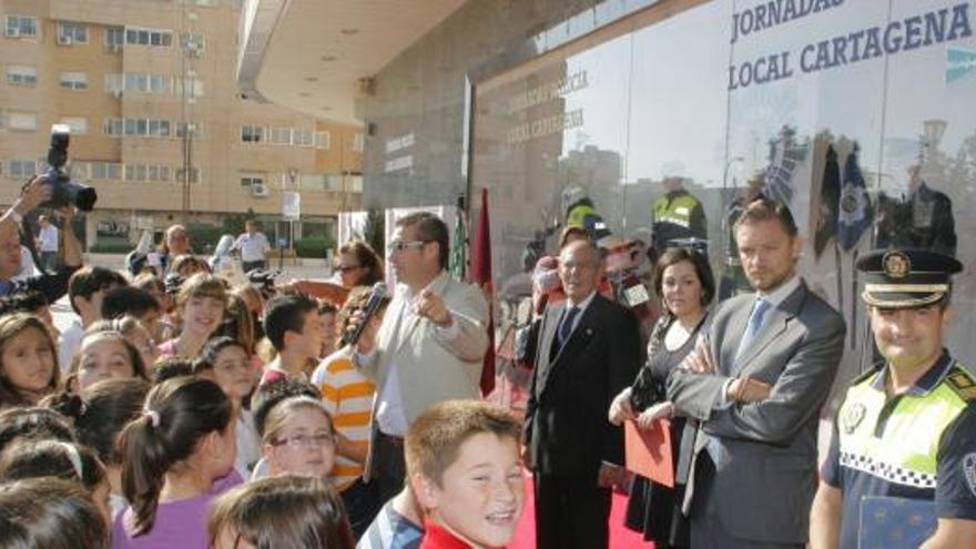 Presentación Historia del Cuerpo en imágenes y vehículos