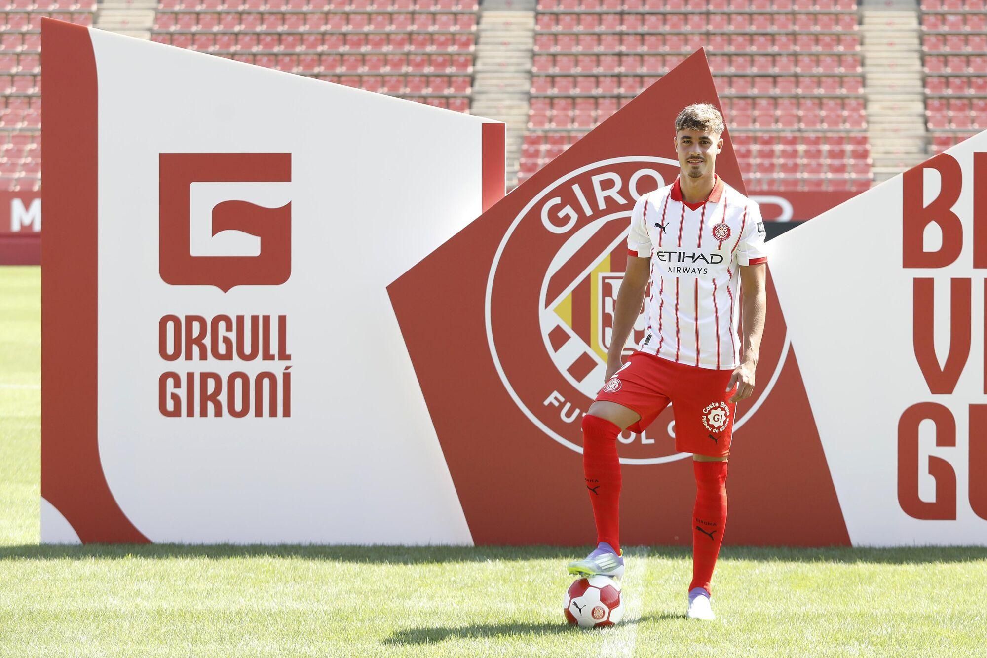 Girona. Estadi de Montilivi. Presentacio Hugo Rincon nou jugador del Girona FC.