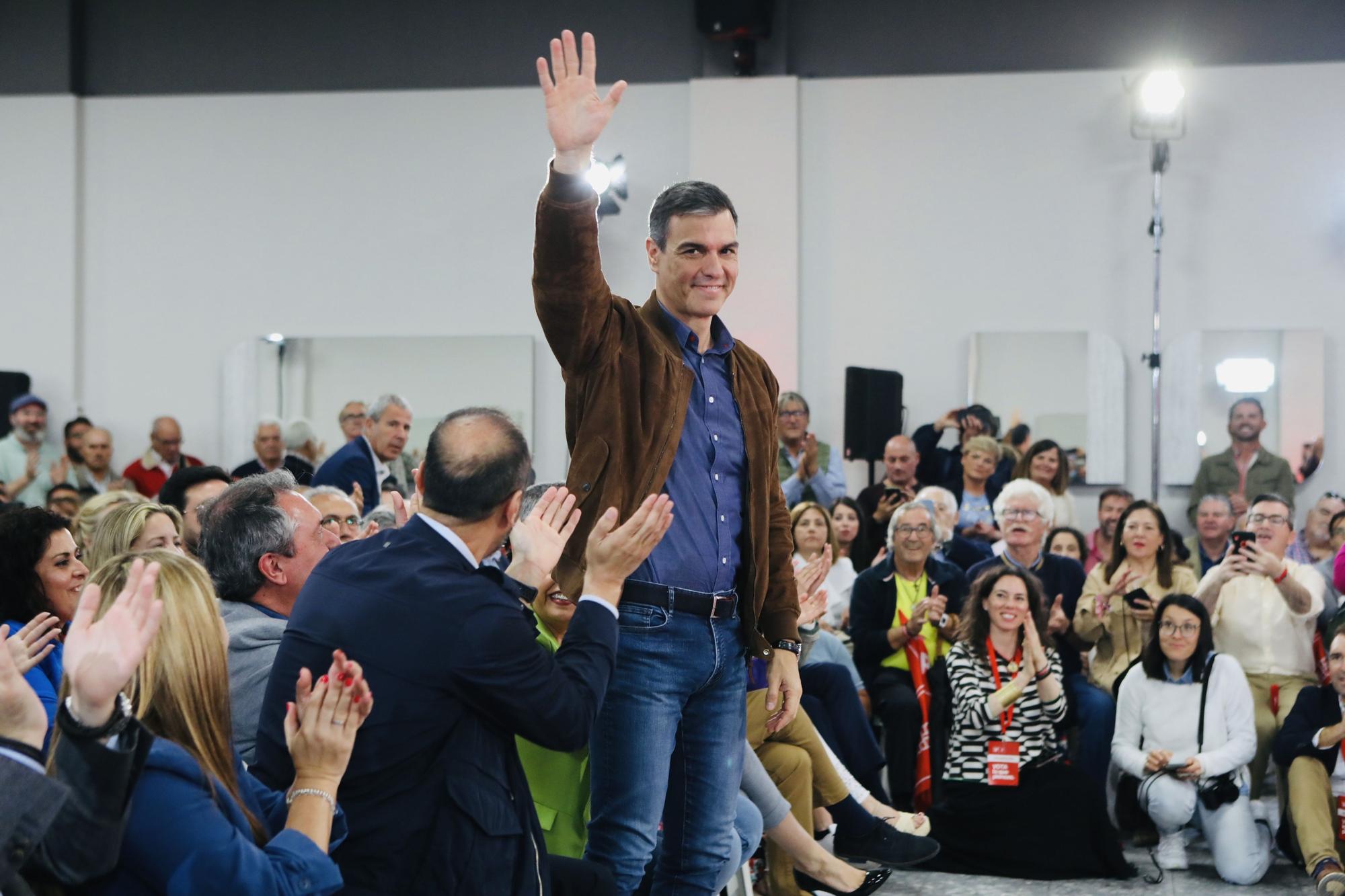 El presidente del Gobierno, Pedro Sánchez, en un mitin este martes en Jerez de la Frontera.