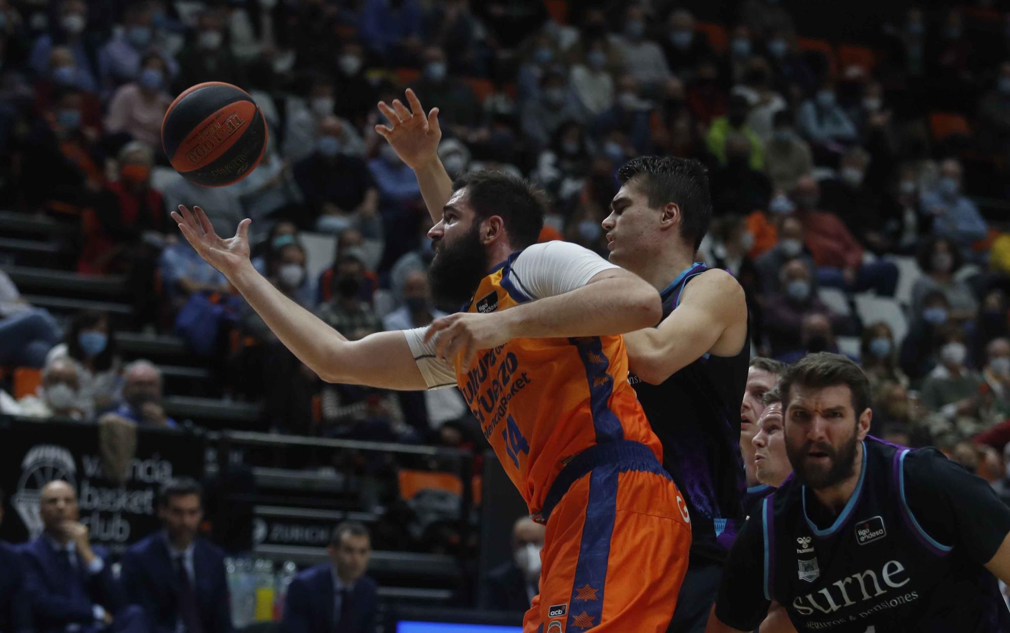 Espectacular remontada de Valencia Basket frente al Surne Bilbao