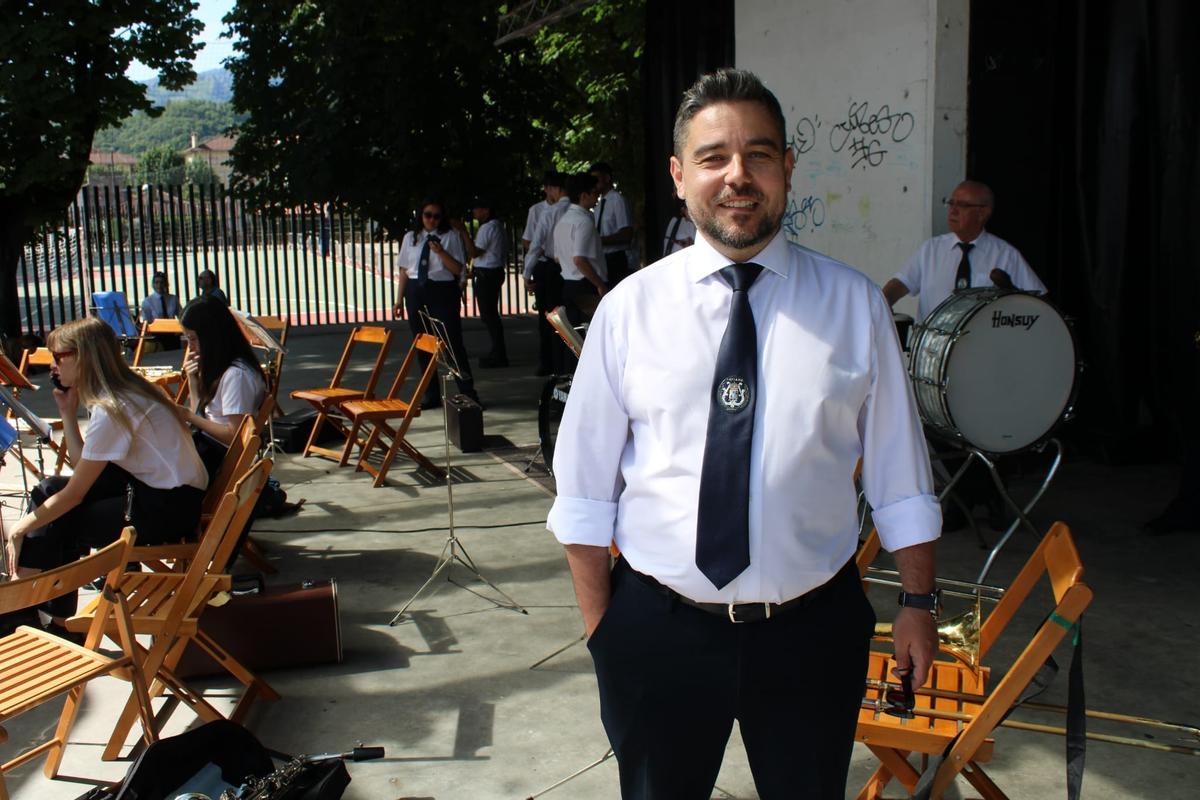 El nuevo director de la Banda de Música de Laviana.