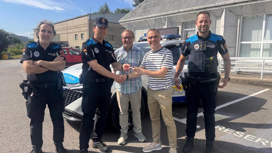 Corvera incorpora un vehículo patrulla para reforzar los medios materiales de la Policía