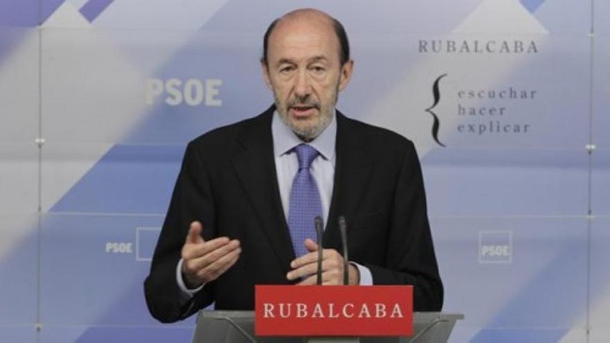 Rubalcaba pide a empresarios y sindicatos un pacto sobre rentas