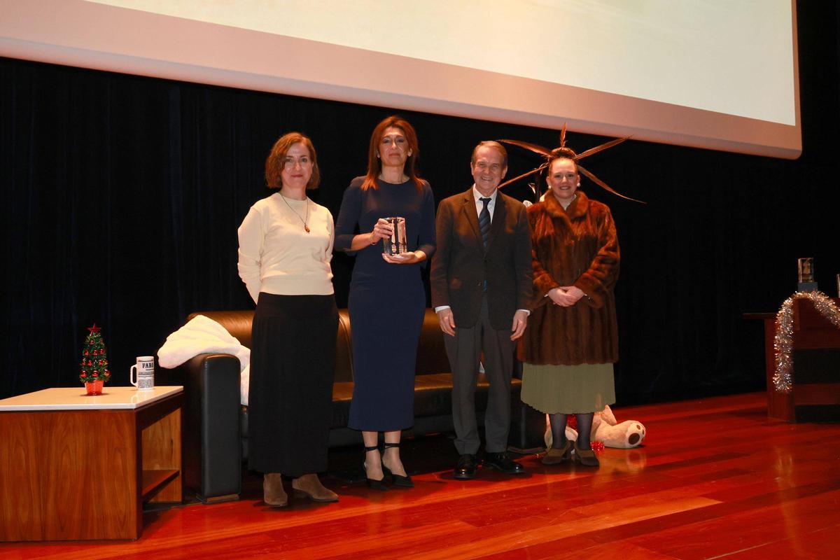 Irene Bascoy, Silvia Torres, Caballero e  Facorro (e-d).