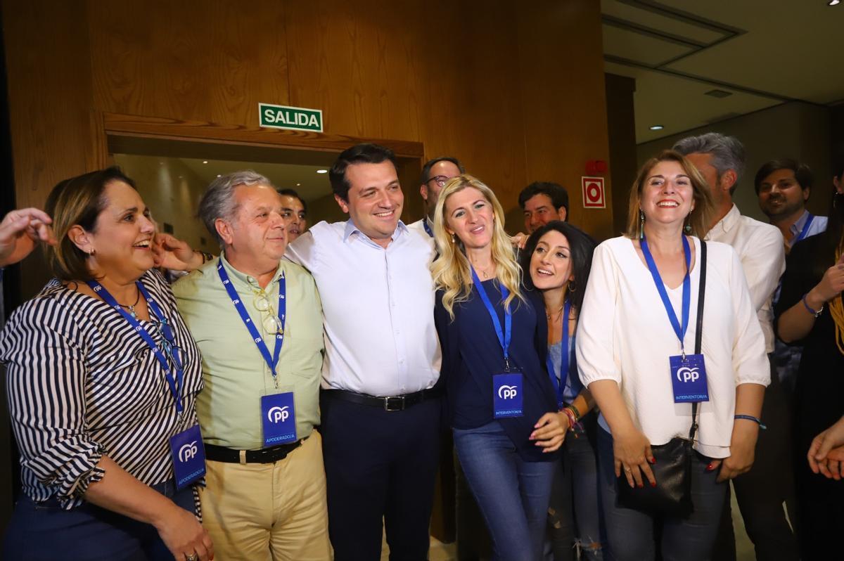 Blanca Torrent, Salvador Fuentes, José María Bellido, Lourdes Morales, Cintia Bustos y Eva Contador.