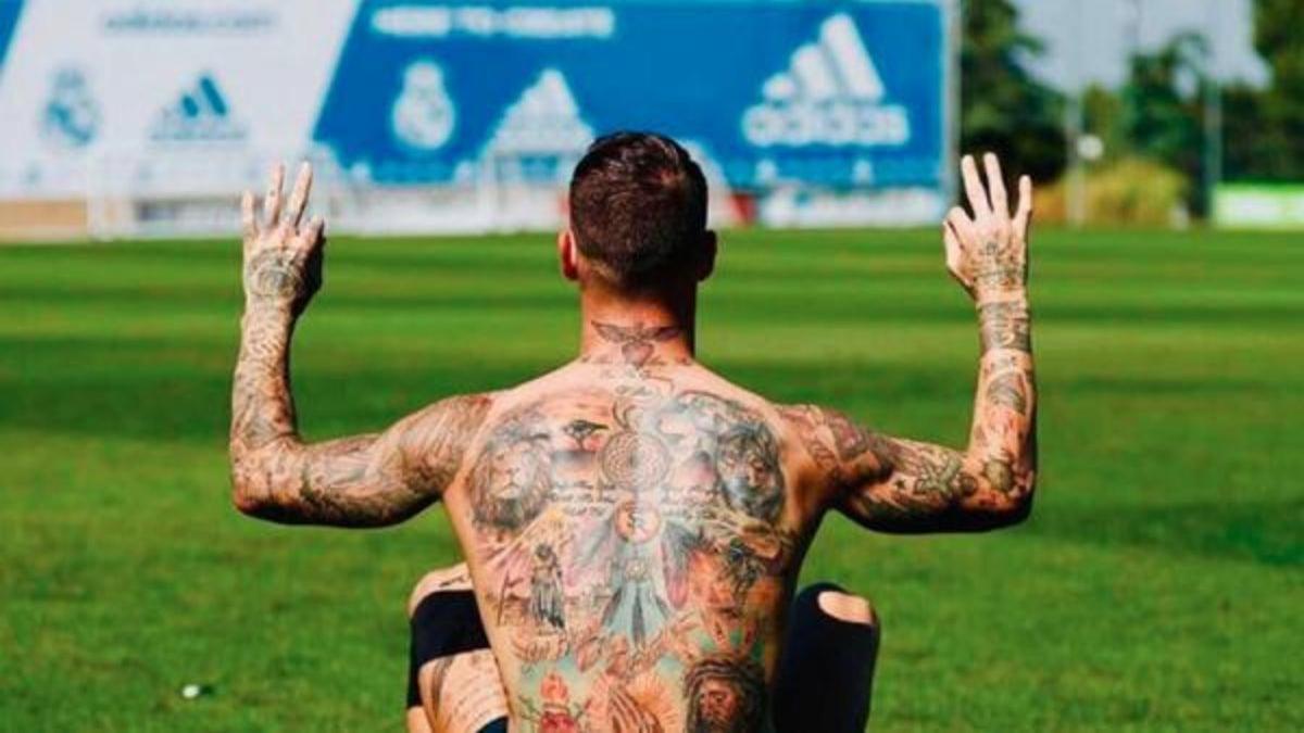Ya sabemos por qué la espalda de Sergio Ramos no tenía tatuajes