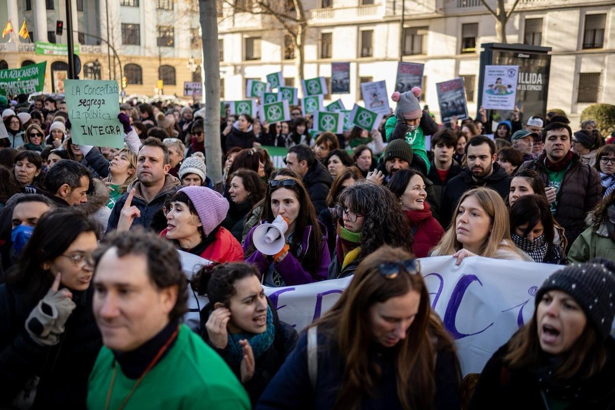 Primer día de huelga educativa en Aragón. Primer día de huelga educativa en Aragón.