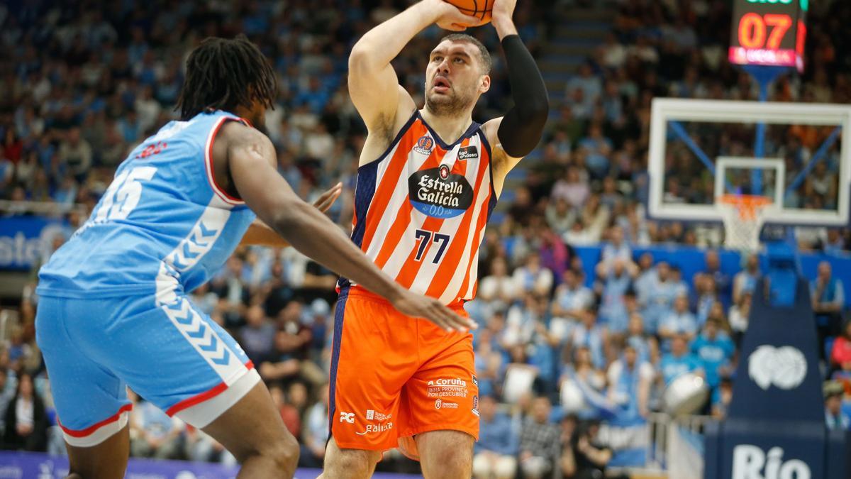 Burjanadze comparte apodo de juventud con Marc Gasol, «Tanqueta»