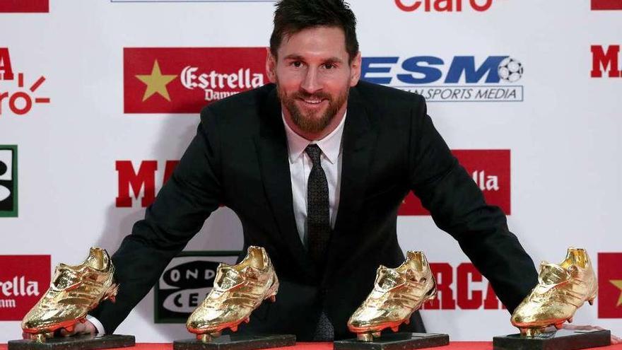 Leo Messi, con sus cuatro &quot;Botas de Oro&quot;.