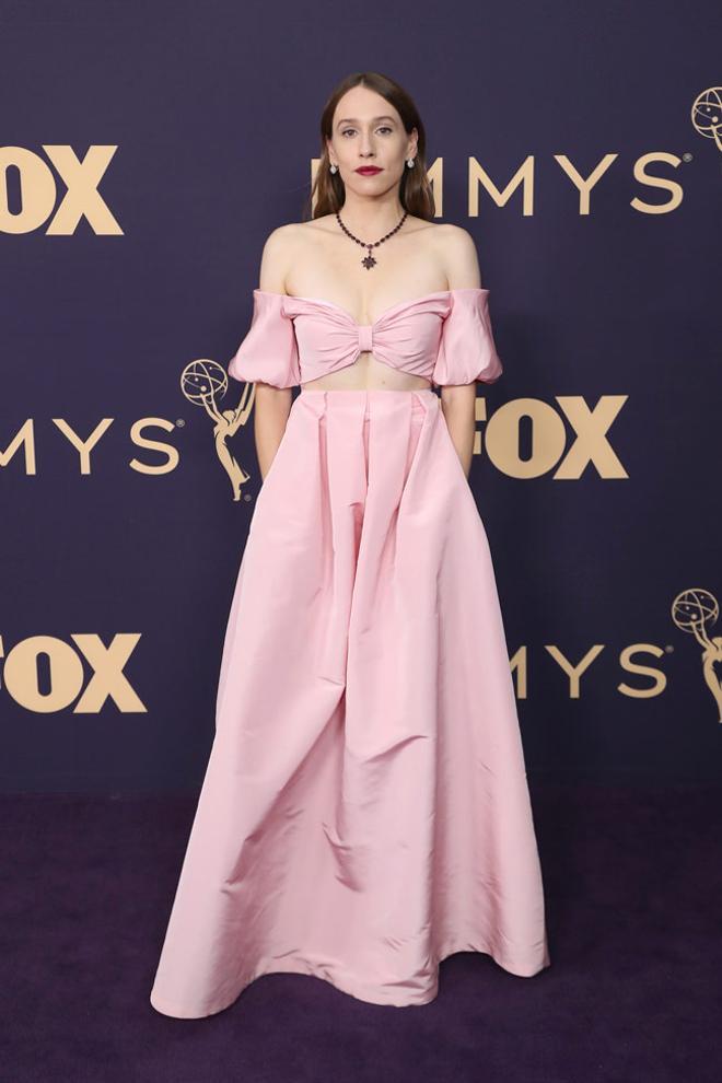 Sarah Sutherland en los Premios Emmy 2019
