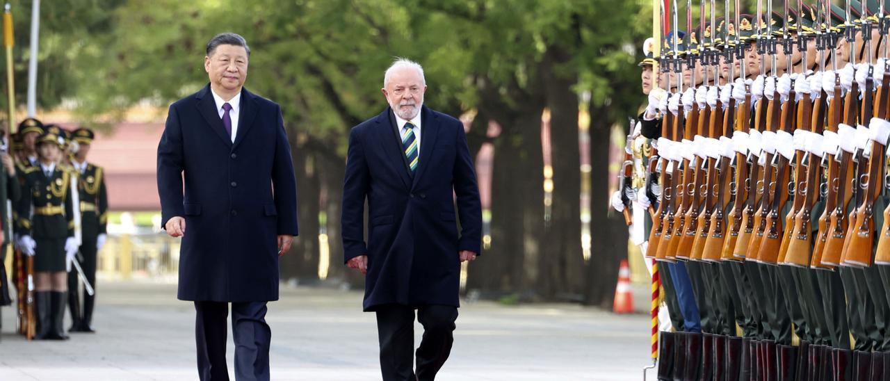 Los presidente de China, Xi Jinping, y de BRasil, Luiz Inácio Lula da Silva.