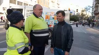 Marbella activa un dispositivo especial de limpieza para las fiestas navideñas